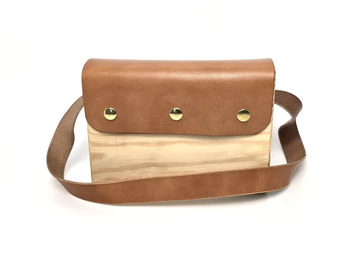 bolso madera y cuero
